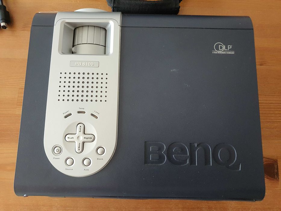 Projector BENQ PB6100 (para peças)