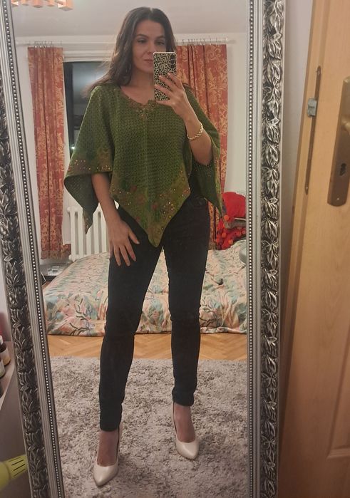 Zielone ponczo Jains