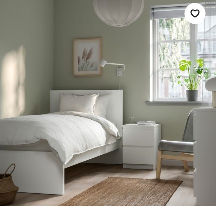 Cama de corpo e meio como nova