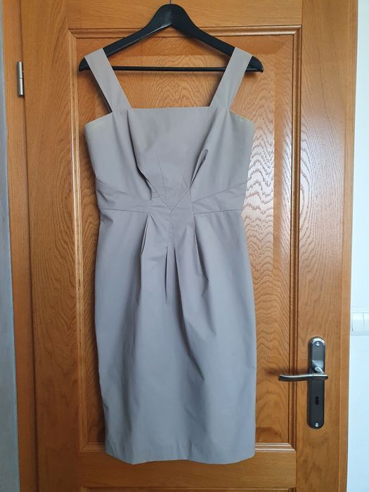 Beżowa sukienka Tiffi rozmiar M.