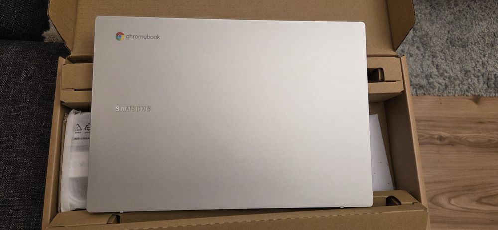 samsung galaxy chromebook