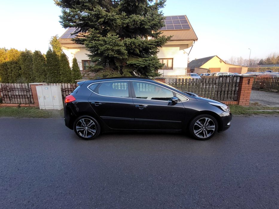 Kia ceed 1.6 b 135 KM Alu Klimatron Navi Kamera Led Serwis !!