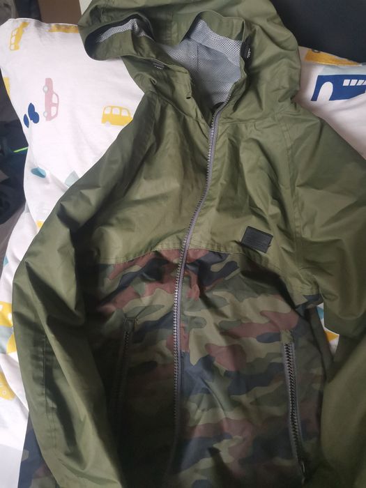 Kurtka przeciwiatrowa deszczowa 128