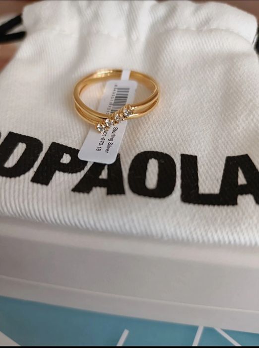 Asymetric 4-zirconia ring in gold-plated silver