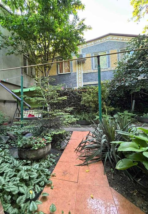 Дом  в центре возле парка + гот. бизнес Участок 6 соток! Торг.