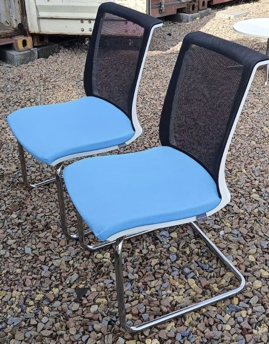 Krzesło biurowe konferencyjne firmy Narbutas - używane meble biurowe