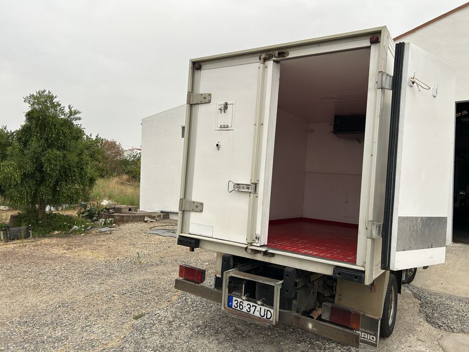 Toyota dyna 35/25 d4d 2500 frigorifica