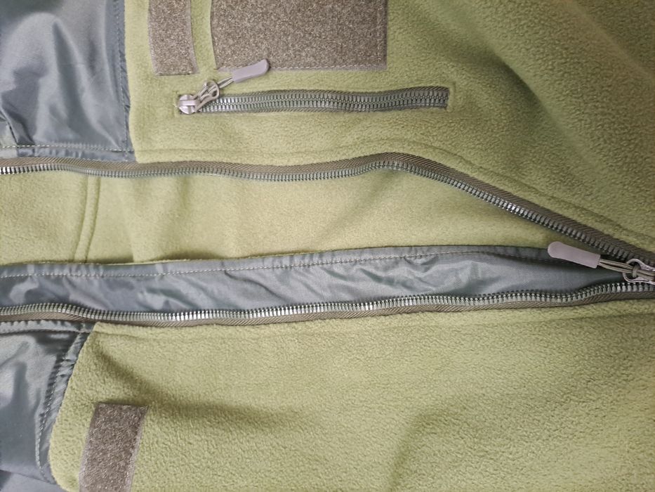 Продам фліски нові 50 розмір