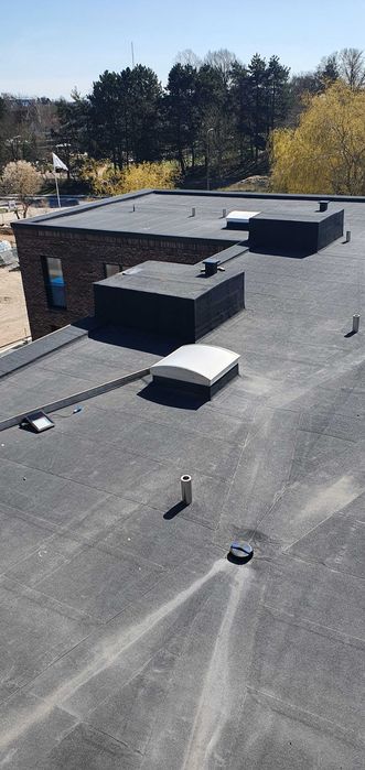 Pogotowie dekarskie, Dachy plaskie