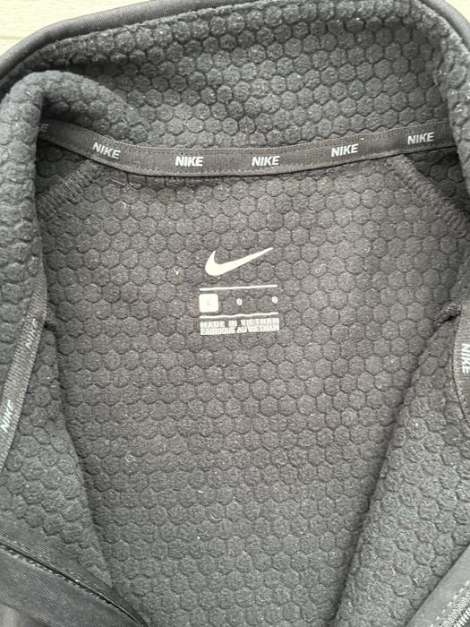 Czarna bluza rozpinana do polowy, marki Nike, rozmair L