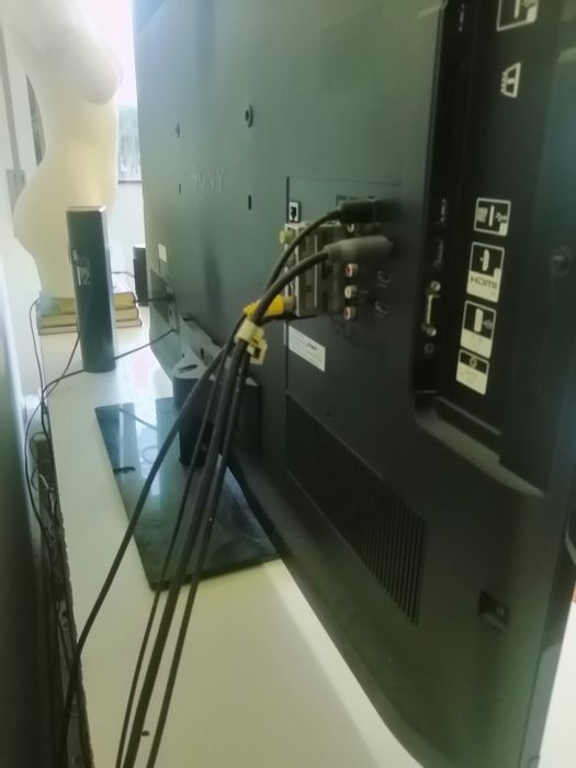 TV Sony, ecrã grande 46"