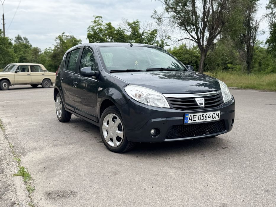 В продаже Sandero 1.6