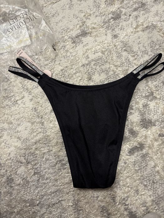 Продам плавки/ низ від купальника victorias secret розмір M