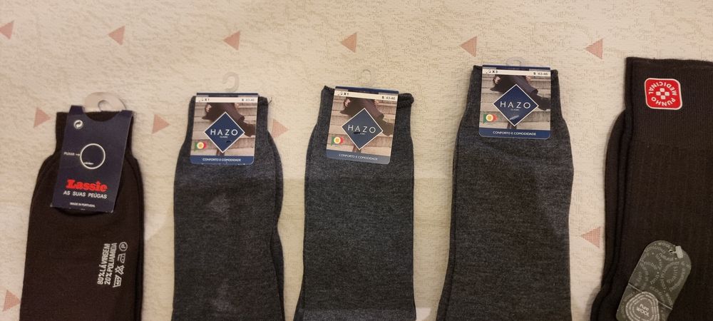 17 pares de meias novas para homem