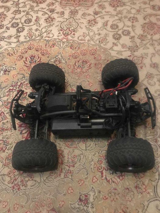 Машинка на радоуправлении