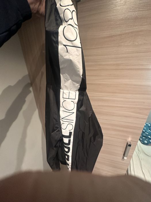 Kurtka pitbull z kapturem