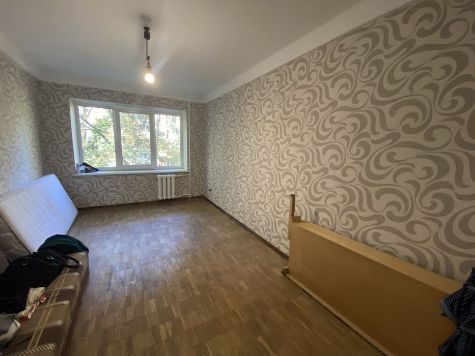 Продам 2 кімн квартиру вулиця Виговського 12В, метро "Нивки", "Сирець"