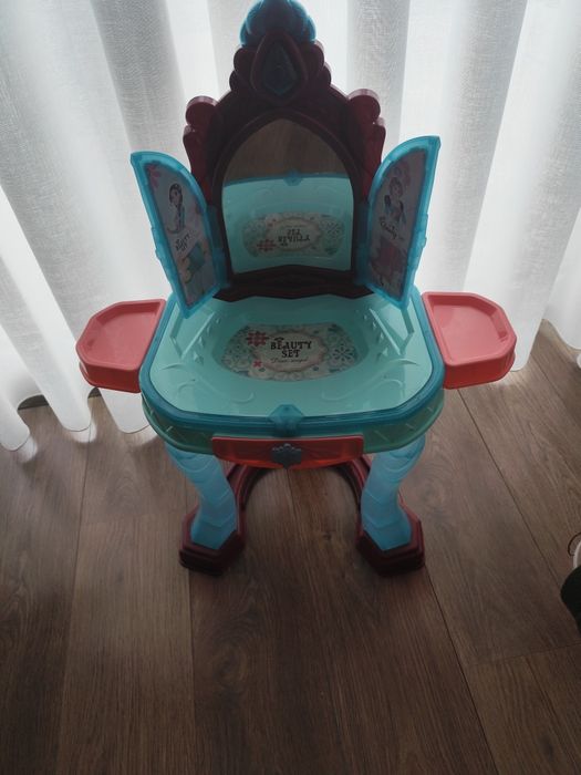 Toucador de criança