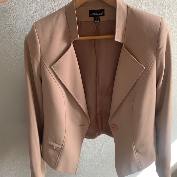 Продам піджак бежевий