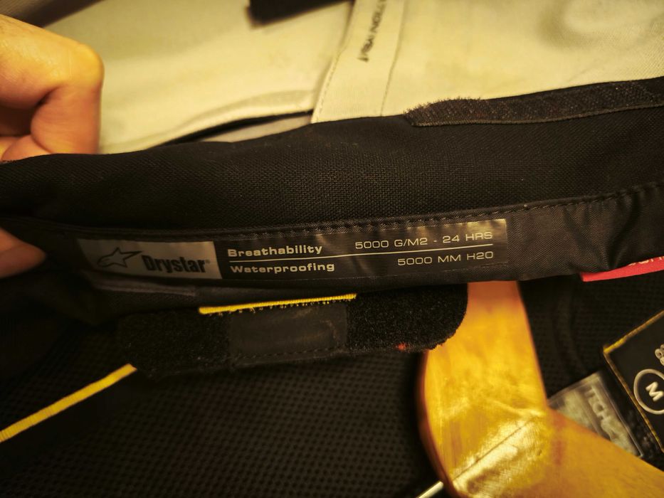 AlpineStars Tech Air (airbag para mota) e casaco Yaguara DryStar