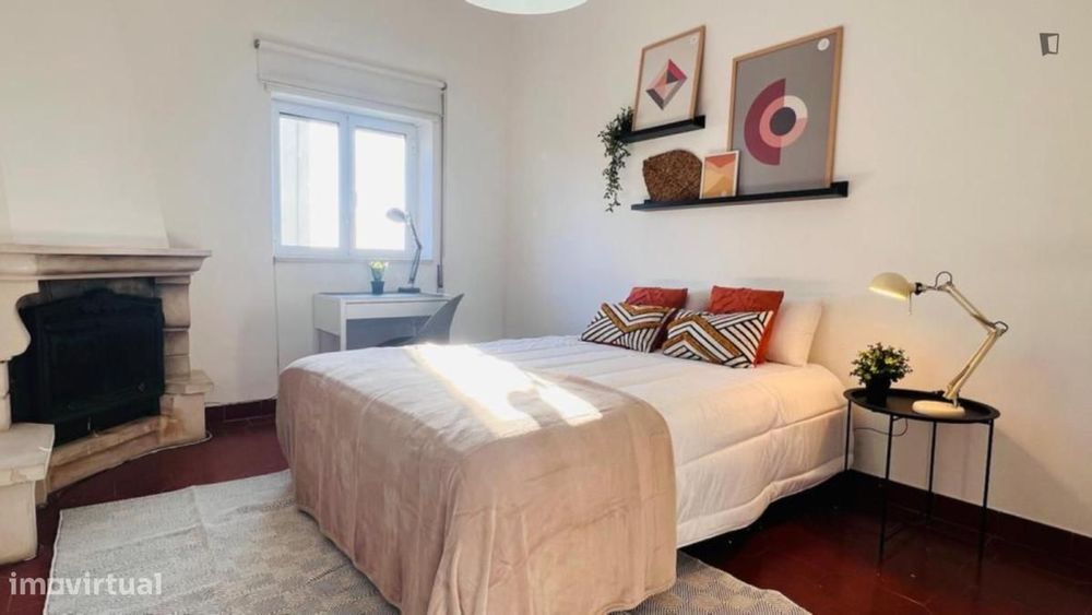 Quarto - localizado em Olivais Coimbra