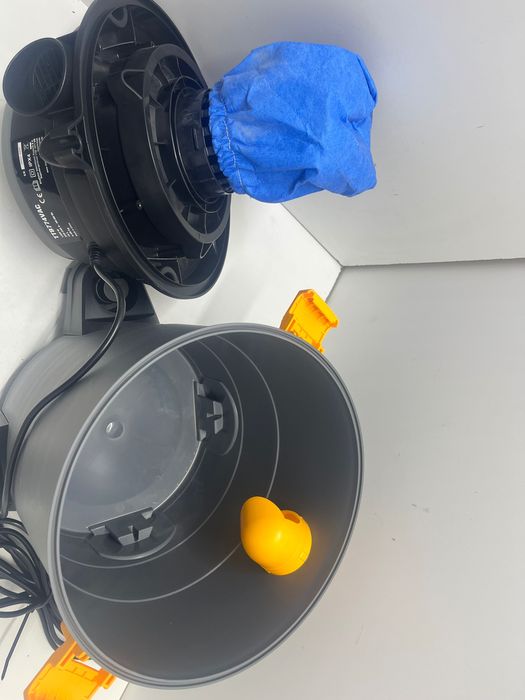 Odkurzacz przemysłowy Titan TTB774VAC 1300 W 16 L gw12m fv23