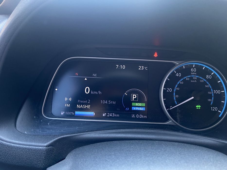 Продам Nissan Leaf
