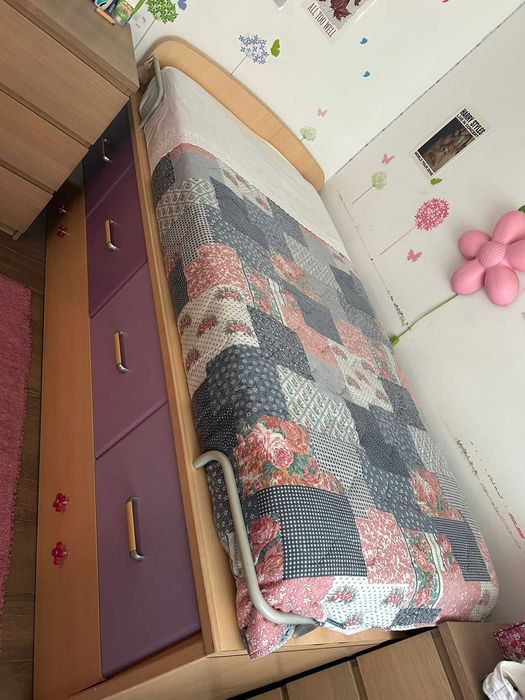 Cama de solteiro dupla