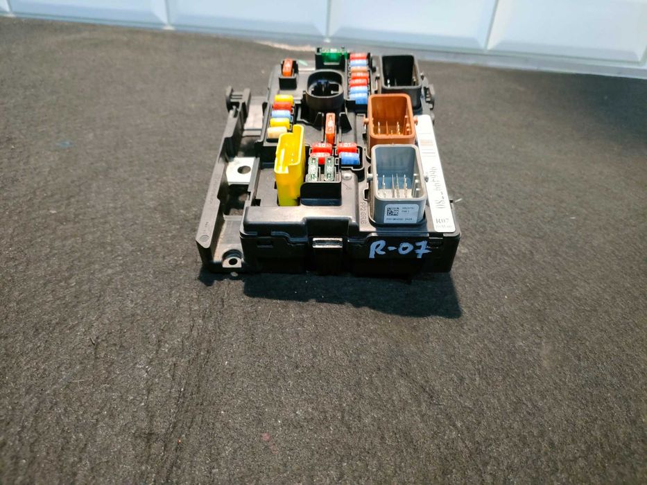 Citroen Peugeot moduł BSM-R07