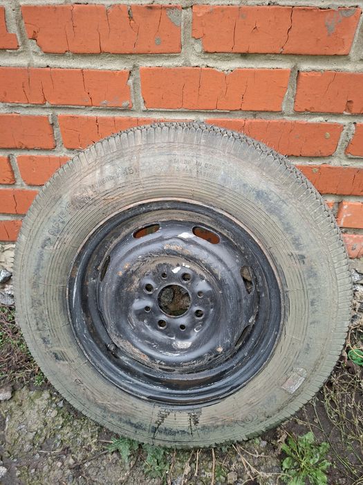 Продам шину с диском