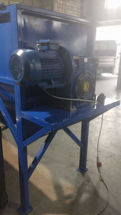 Кормозмішувач,змішувач комбікорму,кормосмеситель