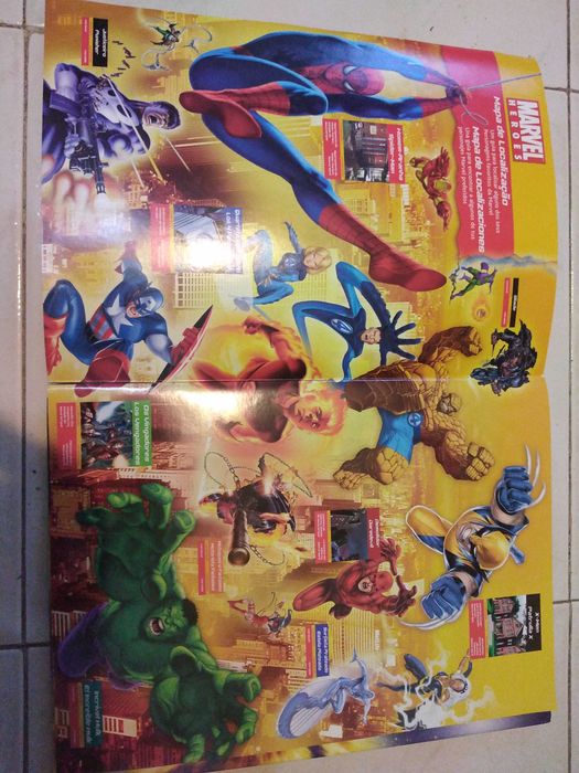 Caderneta heroes Marvel