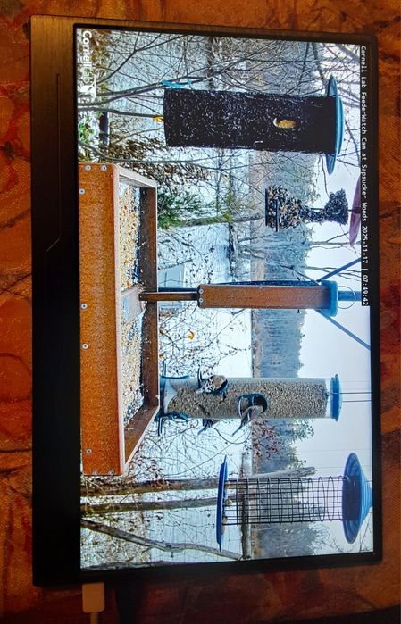 10.1 HD LCD монітор.