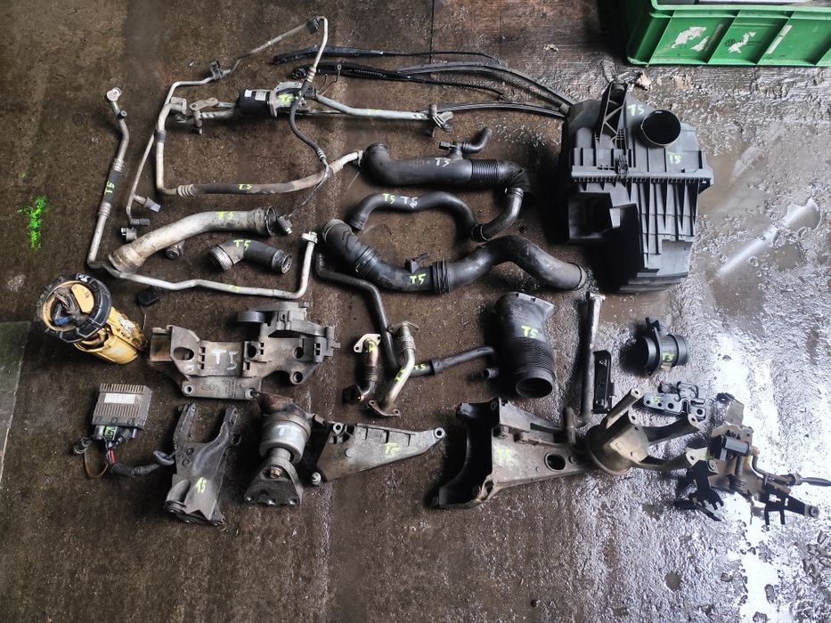 VW Transporter T5 1.9 TDI zbiorniczek, wąż, przewód, łapa, mocowanie