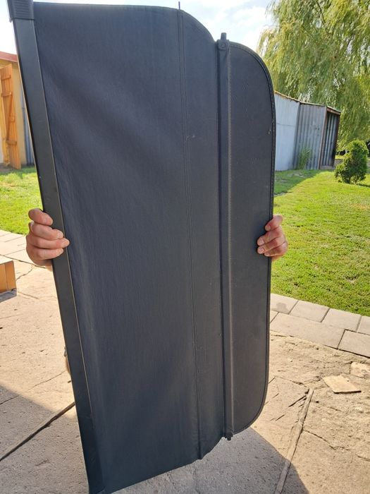 Sprzedam roletę bagażnikową