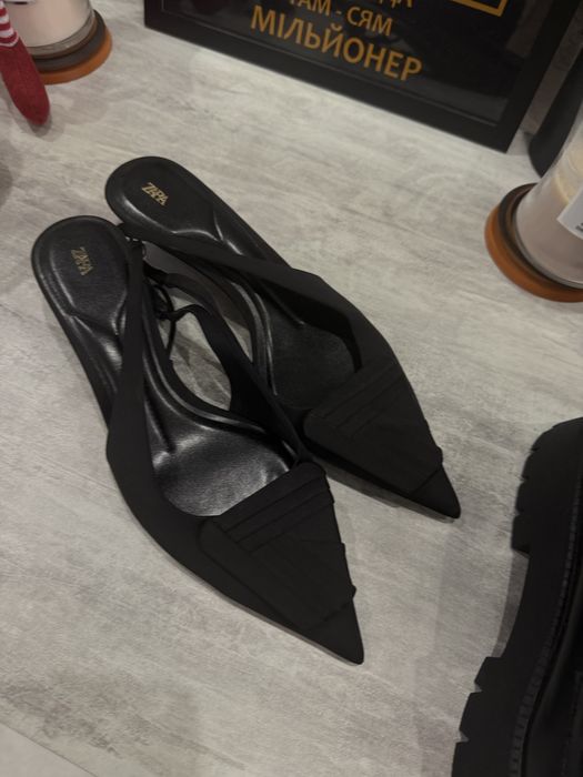 Новые туфли Zara