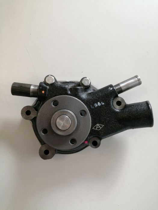 Bomba de água Mitsubishi Canter FE110
