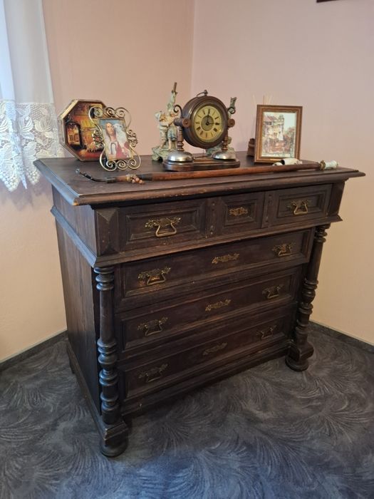 Komoda eklektyczna z orzechu (przełom 19-20 wiek antyk)