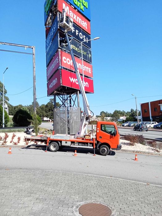 Aluga-se Carrinha Grua de 16/20 metros com cesta para vários serviços