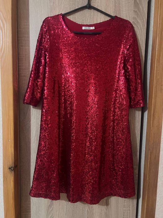 Плаття в паєтки розмір М-L