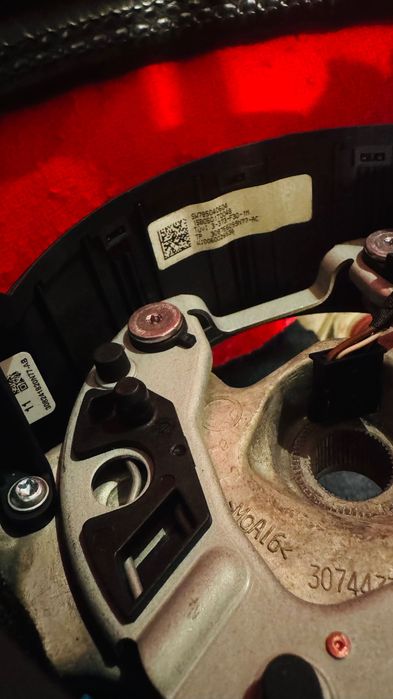Volante BMW M1 (F20) em pele com patilhas