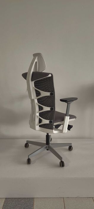 Fotel biurowy, ergonomiczny, regulowany, krzesło do biura, biurka REYA | WYPRZEDAŻ EKSPOZYCJI