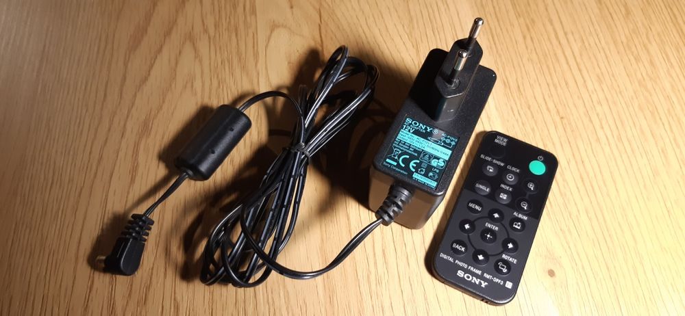 Цифрова фоторамка SONY DPF d82