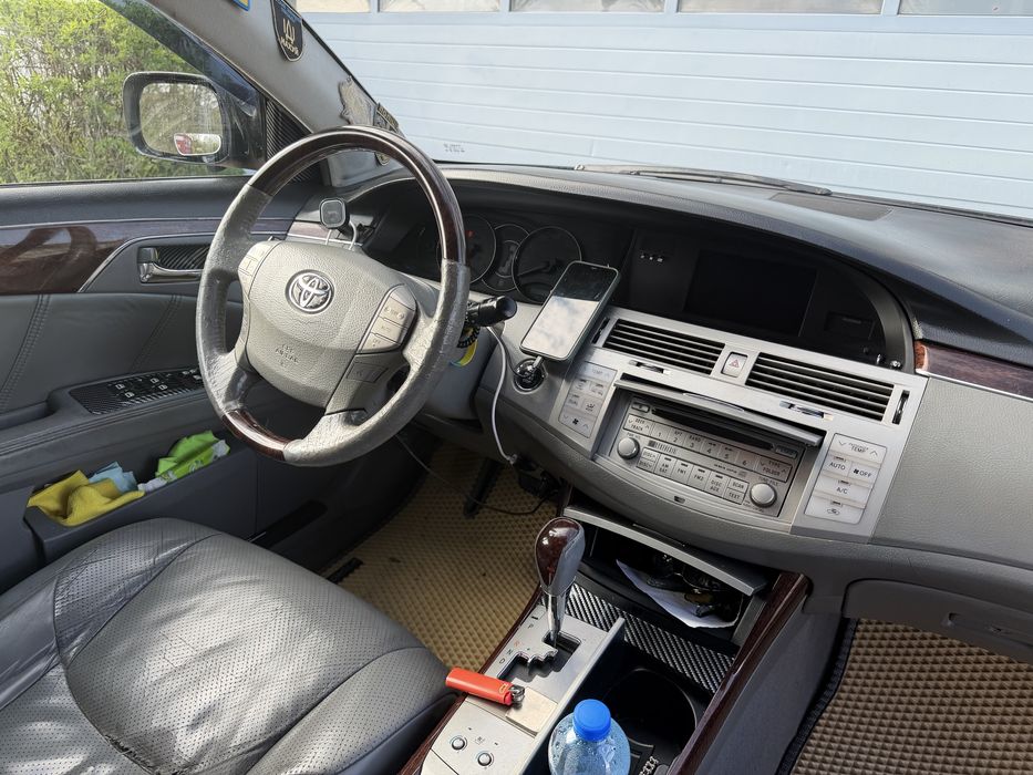 Toyota avalon бензин /газ