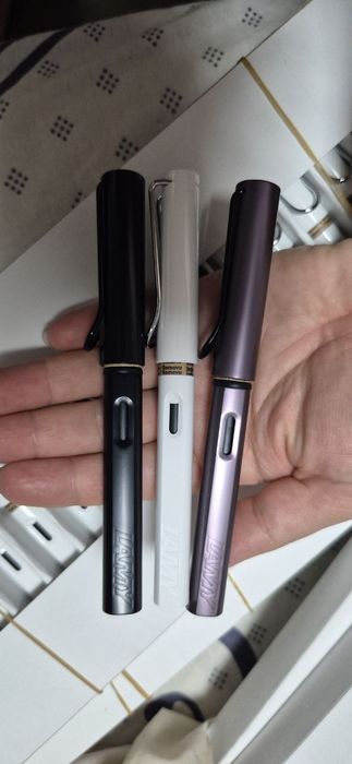 Нові чорнильні ручки Lamy Safari