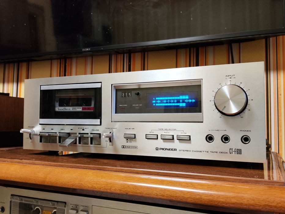 Pioneer CT-F600 , Blue Line
