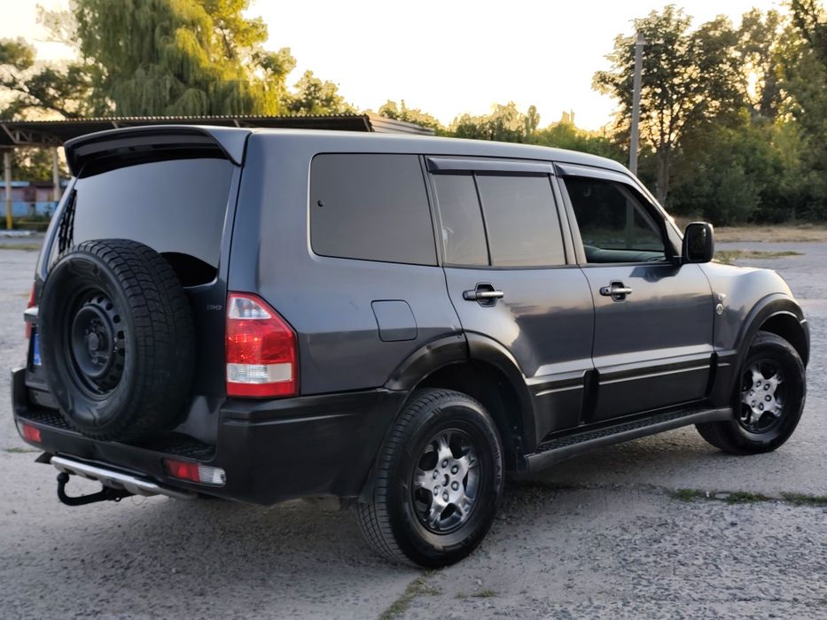 Продам mitsubishi pajero wagon 3. Год 2006 .на полном ходу