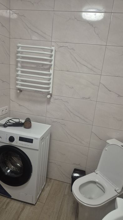Подобова оренда 1 кімнатної квартири поблизу Яровиці