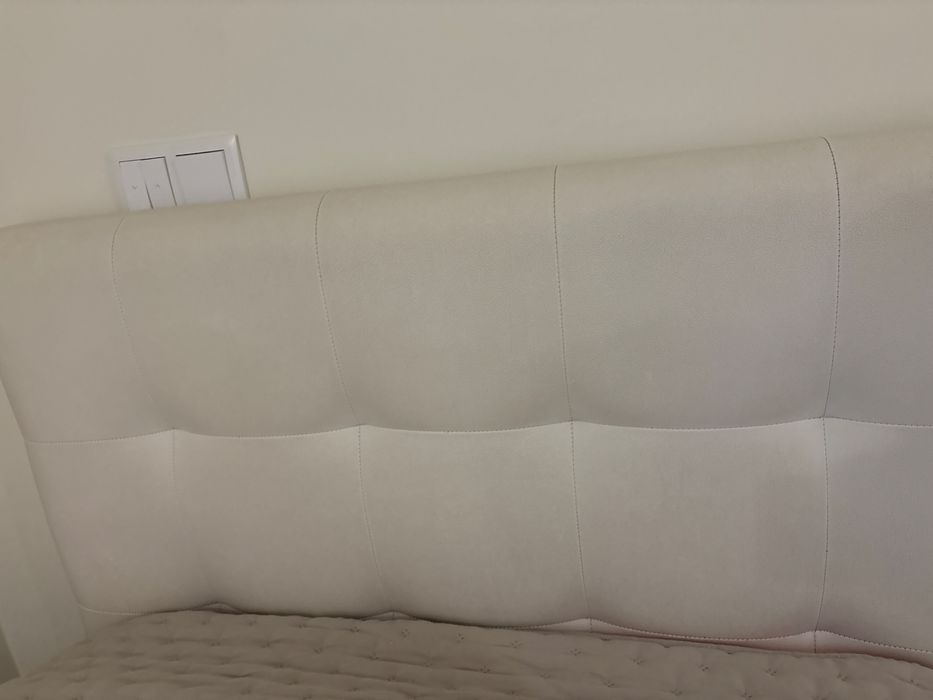 Cama de solteiro com estrado elevatorio