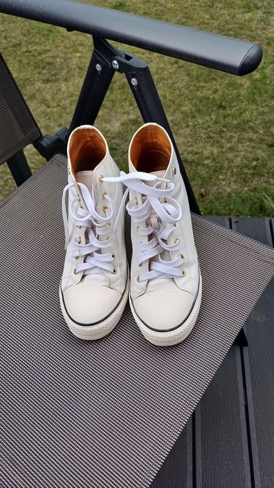 Białe skórzane sneakersy Kazar 39